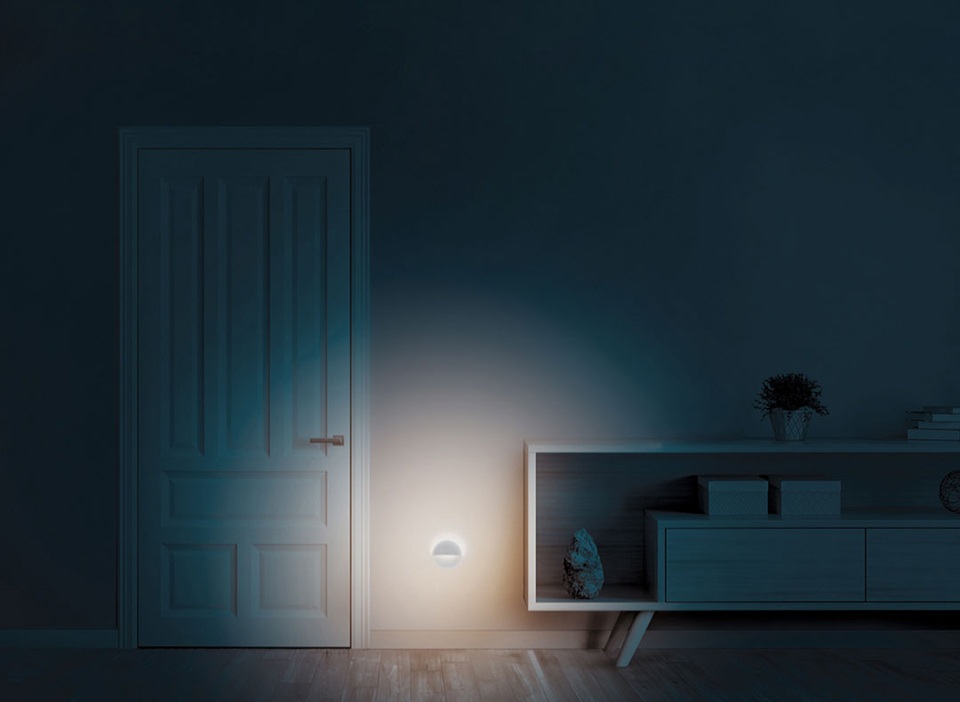 Ночная лампа Mijia Philips Bluetooth Night Light White в комнате
