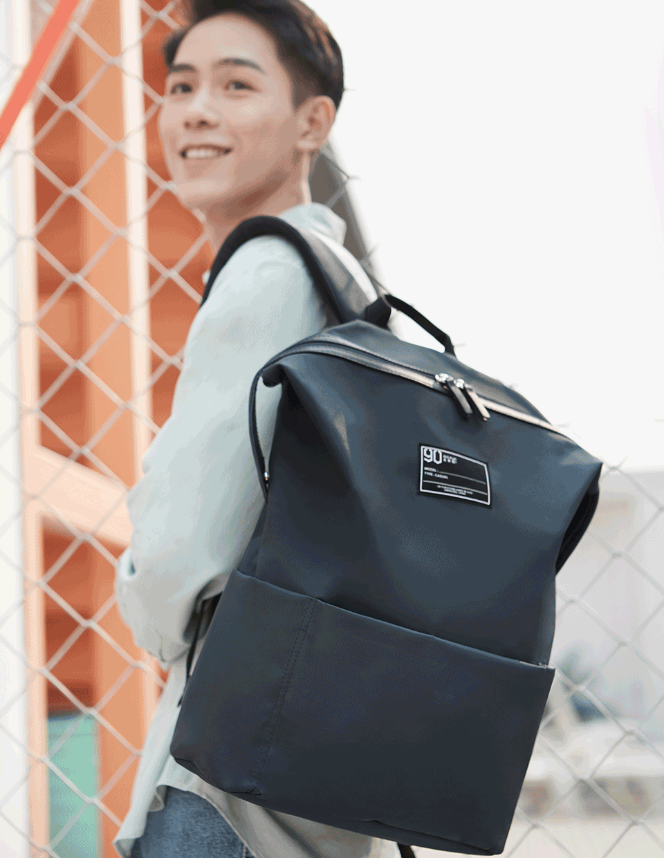 Рюкзак 90FUN Lecturer casual backpack девушка и парень с рюкзаками